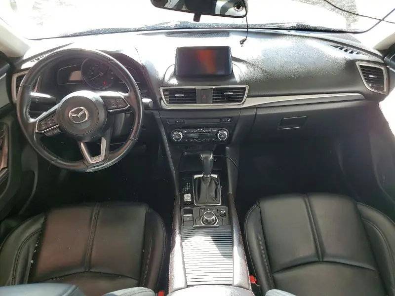 2017 MAZDA 3 TOURING  