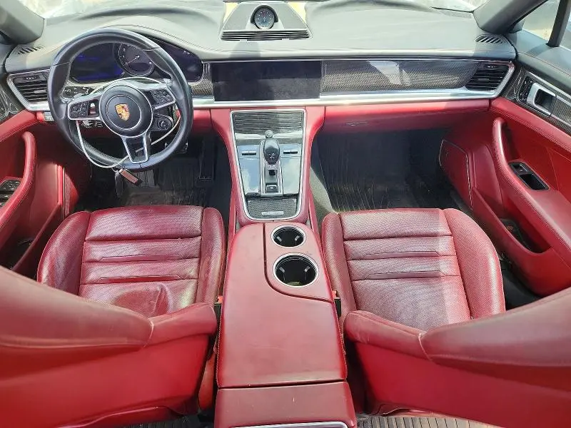 2018 PORSCHE PANAMERA 4S  