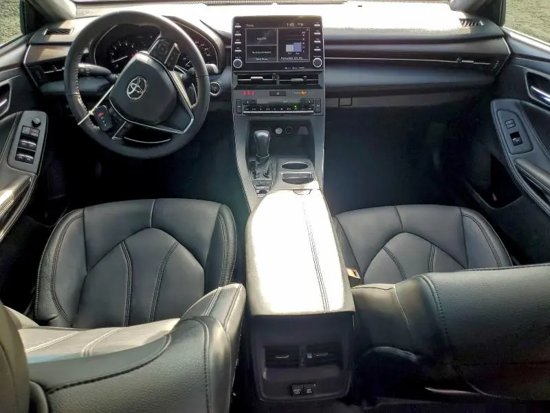 2022 TOYOTA AVALON XLE  