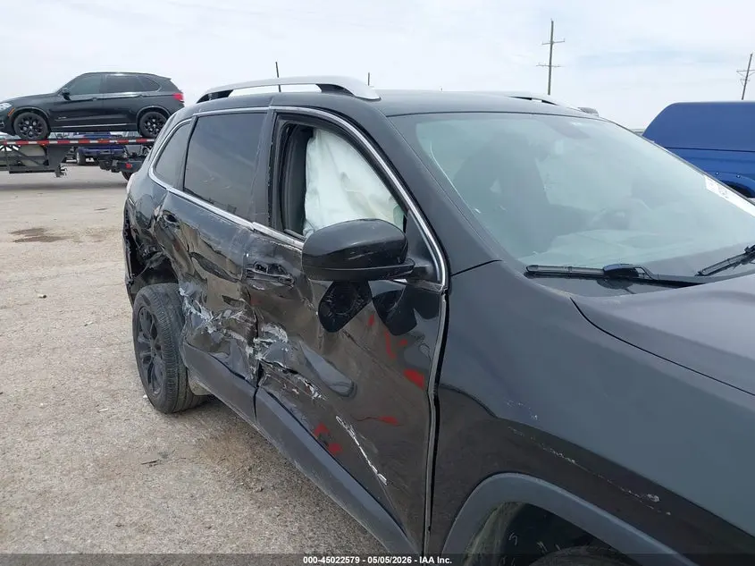 2019 JEEP CHEROKEE LATITUDE 4X4