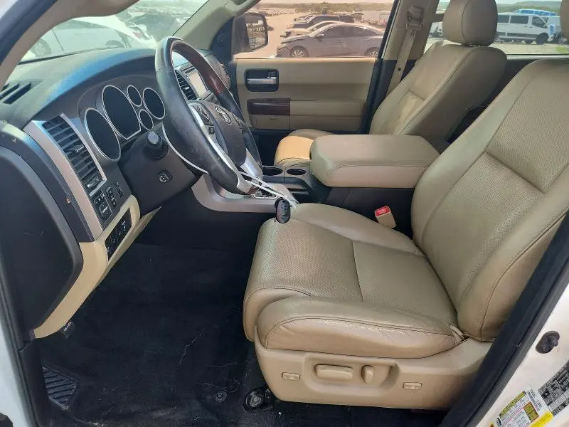 2016 TOYOTA SEQUOIA PLATINUM  