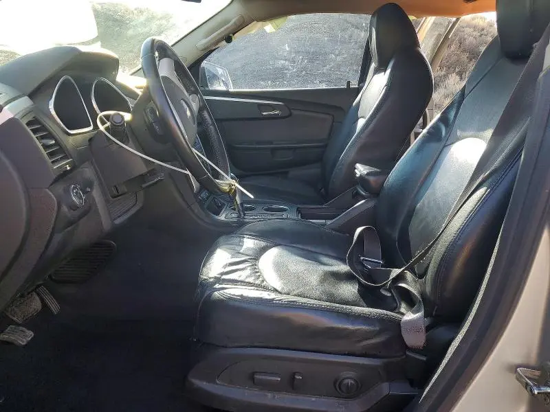 2012 CHEVROLET TRAVERSE LT  