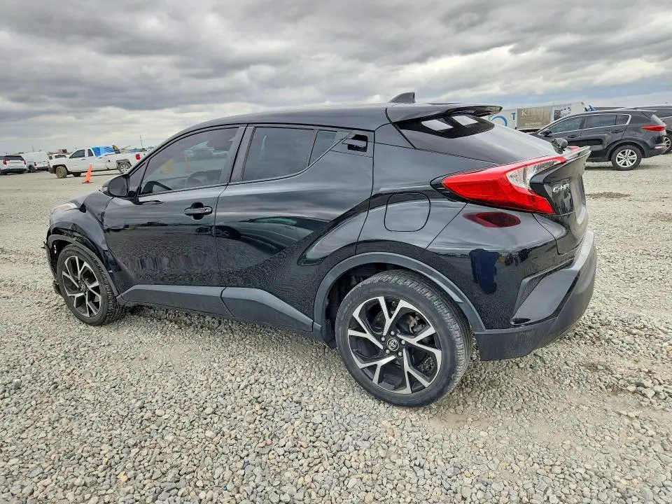 2019 TOYOTA C-HR XLE  