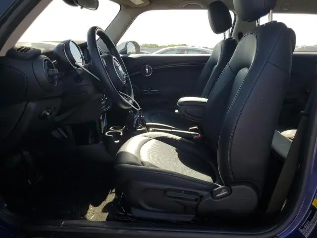 2019 MINI COOPER   