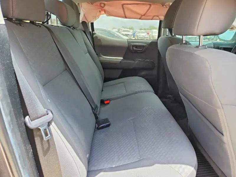2022 TOYOTA TACOMA SR  