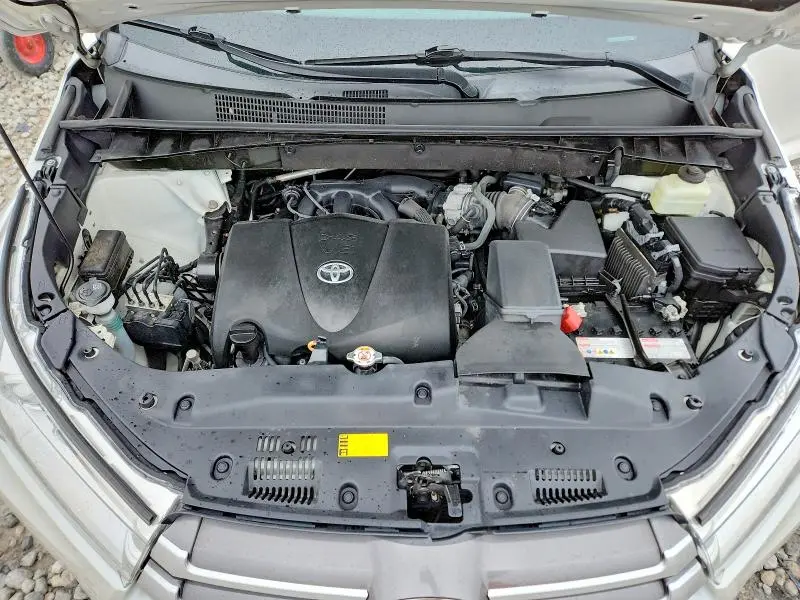 2019 TOYOTA HIGHLANDER XLE  