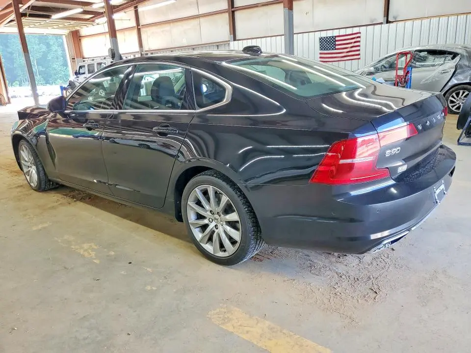 2017 VOLVO S90 T6 MOMENTUM  