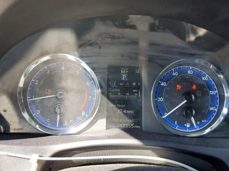 2017 TOYOTA COROLLA SE  