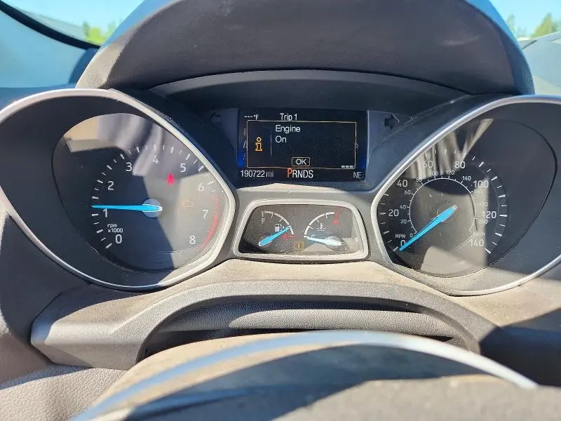 2017 FORD ESCAPE SE  