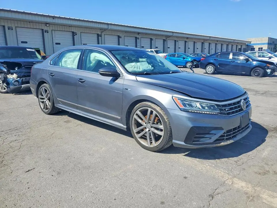 2017 VOLKSWAGEN PASSAT R-LINE  