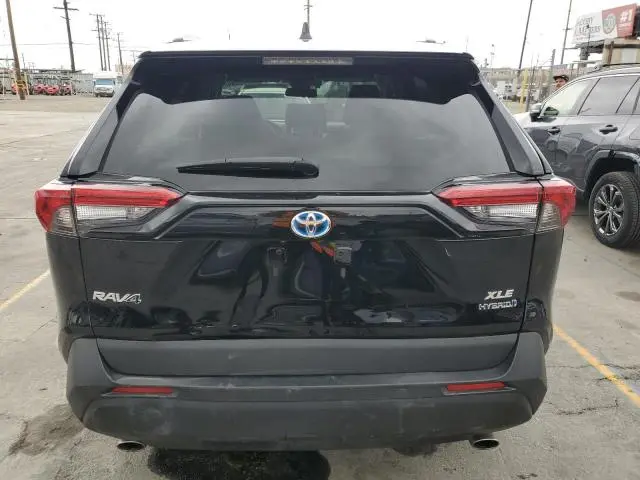2024 TOYOTA RAV4 XLE  