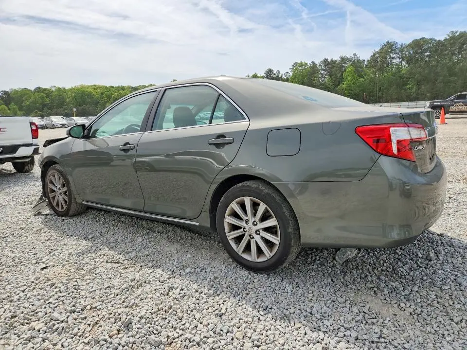 2012 TOYOTA CAMRY XLE  