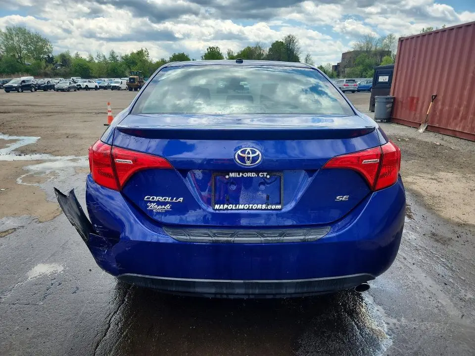 2017 TOYOTA COROLLA SE  