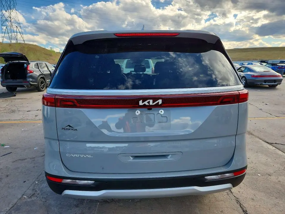 2024 KIA CARNIVAL EX  