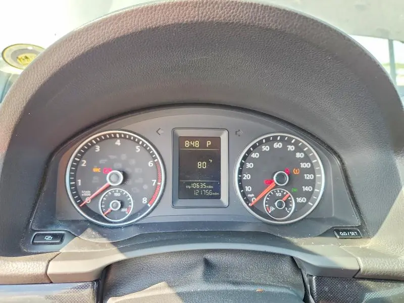 2010 VOLKSWAGEN JETTA SE  