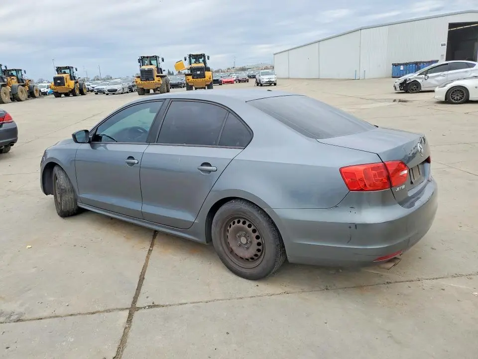 2013 VOLKSWAGEN JETTA BASE  