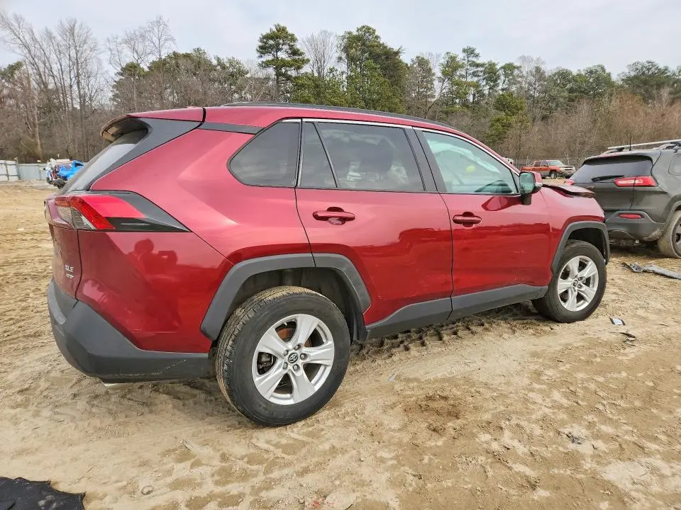2019 TOYOTA RAV4 XLE  