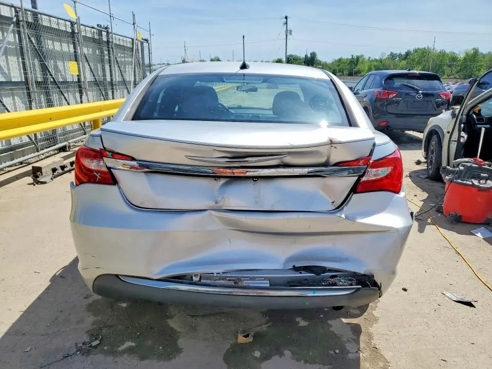 2012 CHRYSLER 200 LX  