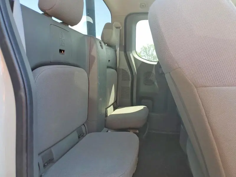 2016 NISSAN FRONTIER S  