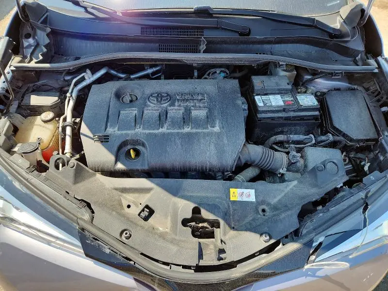 2019 TOYOTA C-HR LE  