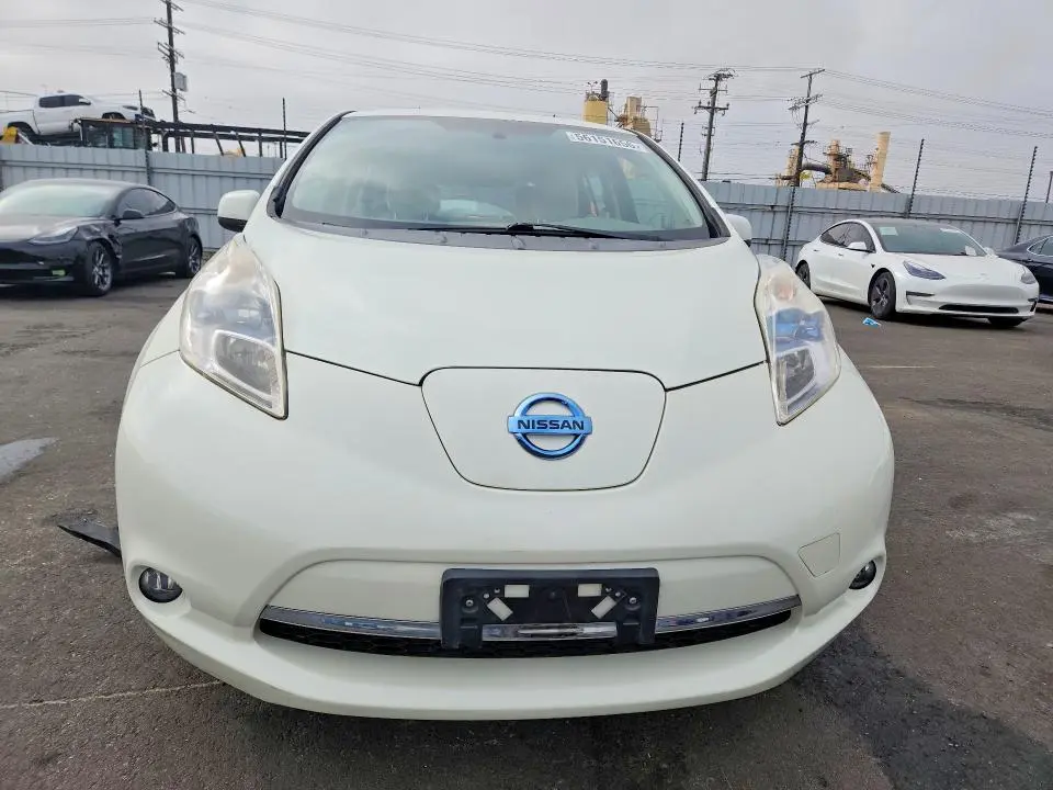 2012 NISSAN LEAF SV  