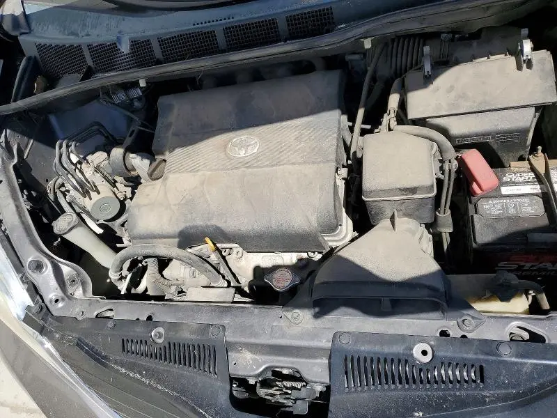 2011 TOYOTA SIENNA LE  