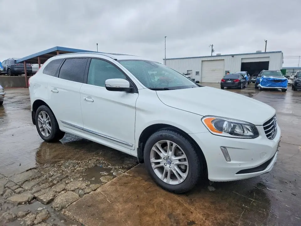 2016 VOLVO XC60 T5 PREMIER  