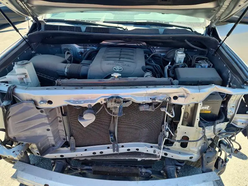 2019 TOYOTA TUNDRA SR5  