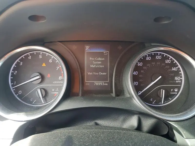 2018 TOYOTA CAMRY SE  