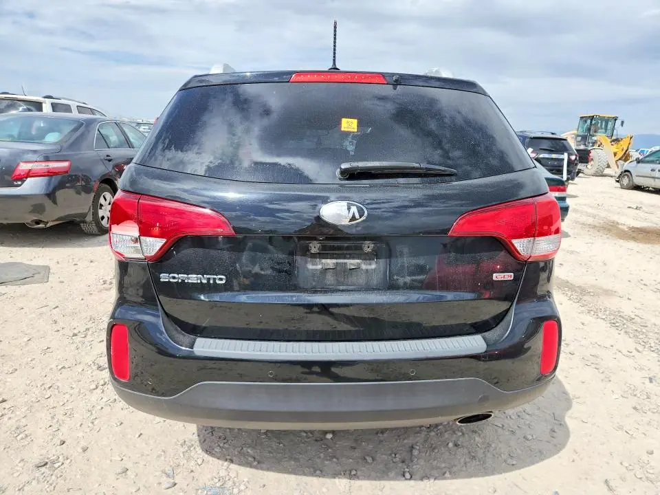 2015 KIA SORENTO LX  
