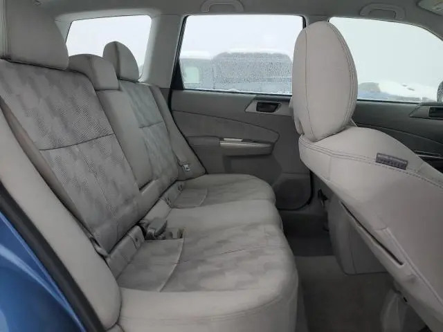 2010 SUBARU FORESTER XS  