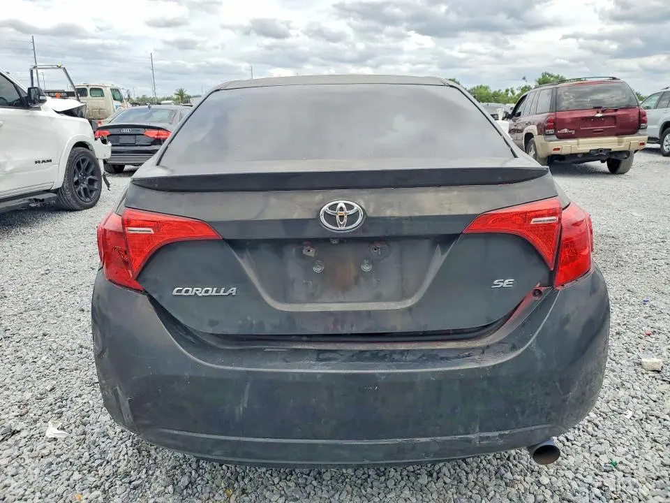 2017 TOYOTA COROLLA SE  