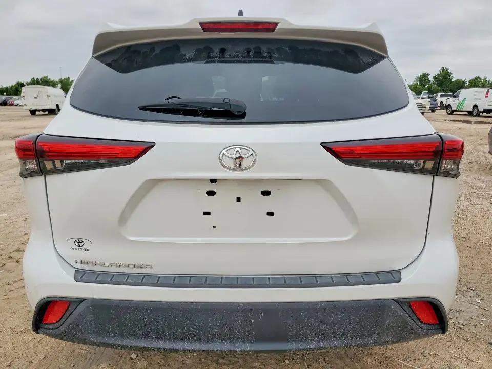 2022 TOYOTA HIGHLANDER L  