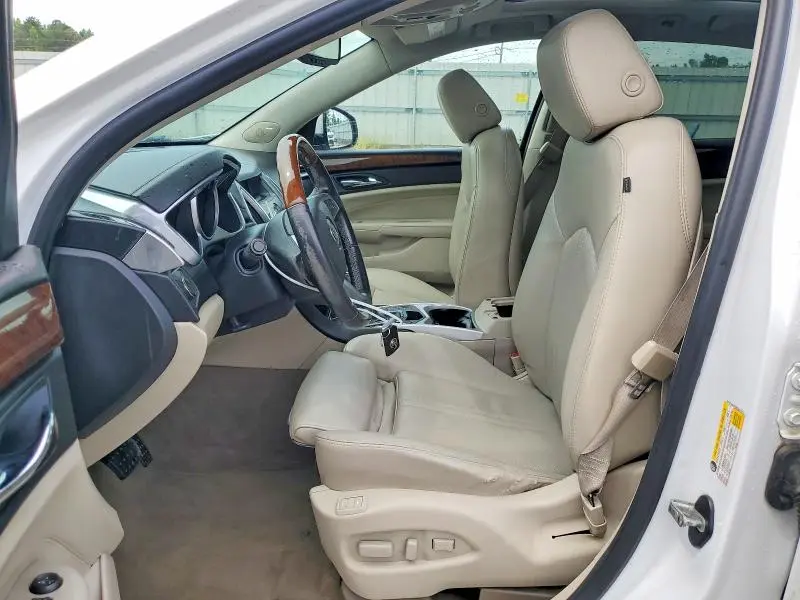 2011 CADILLAC SRX LUXURY COLLECTION  