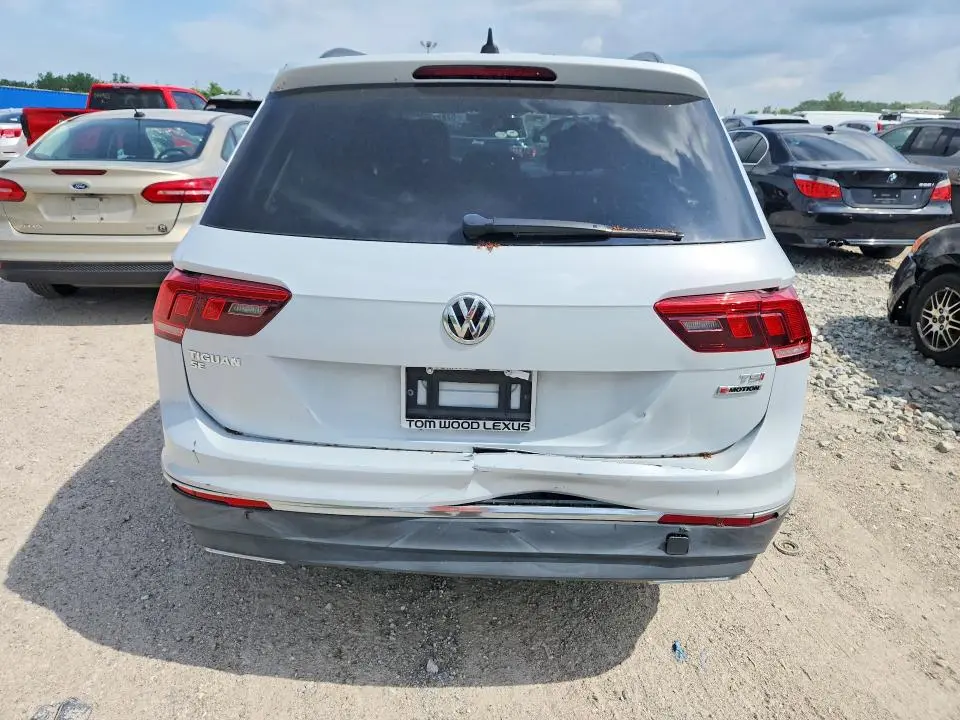 2018 VOLKSWAGEN TIGUAN SE  