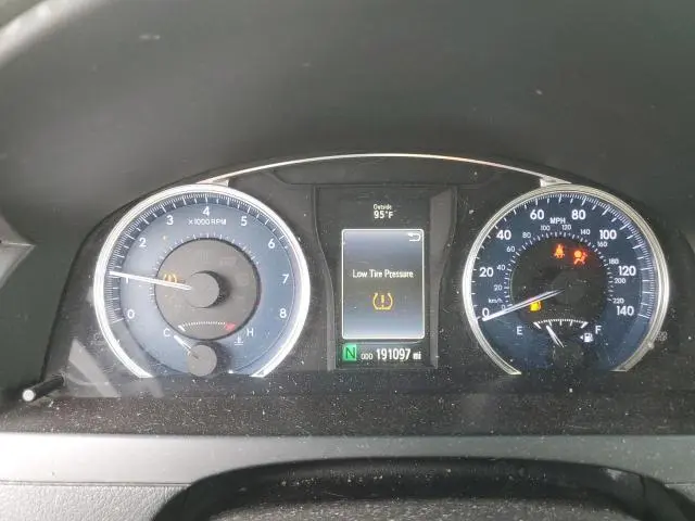 2016 TOYOTA CAMRY LE  