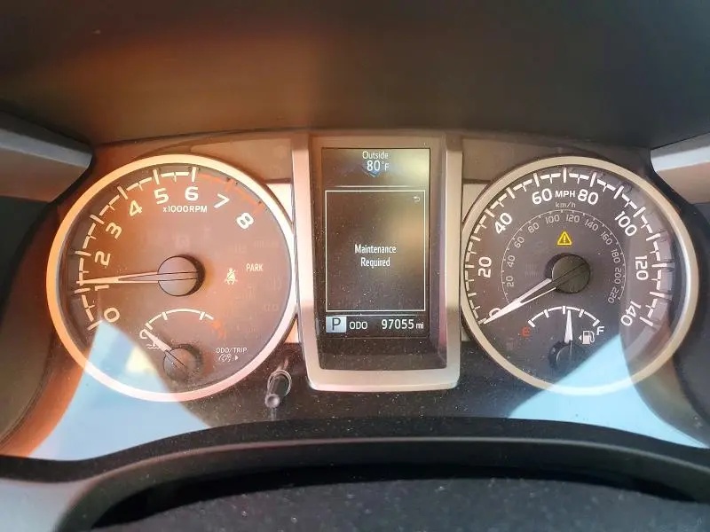 2018 TOYOTA TACOMA SR5 V6  