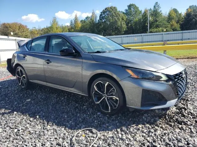 2024 NISSAN ALTIMA SR  