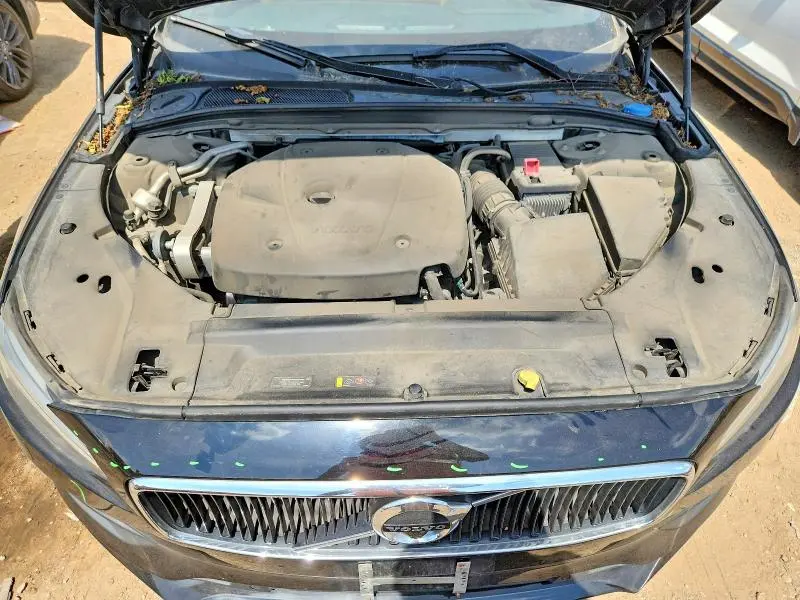 2018 VOLVO S90 T6 MOMENTUM  