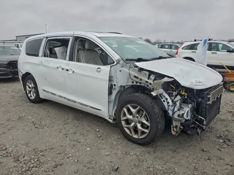 2019 CHRYSLER PACIFICA LIMITED  