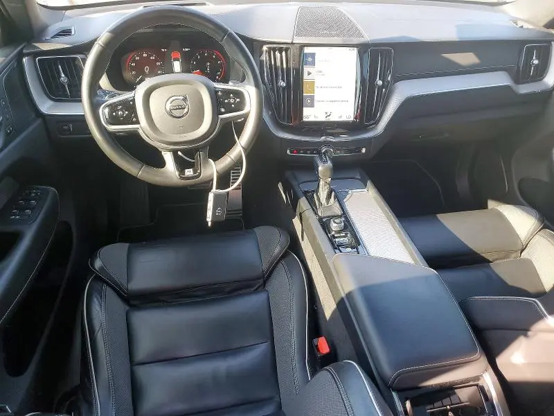 2020 VOLVO XC60   
