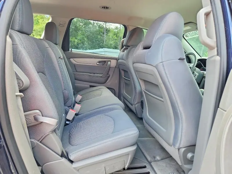 2017 CHEVROLET TRAVERSE LS  