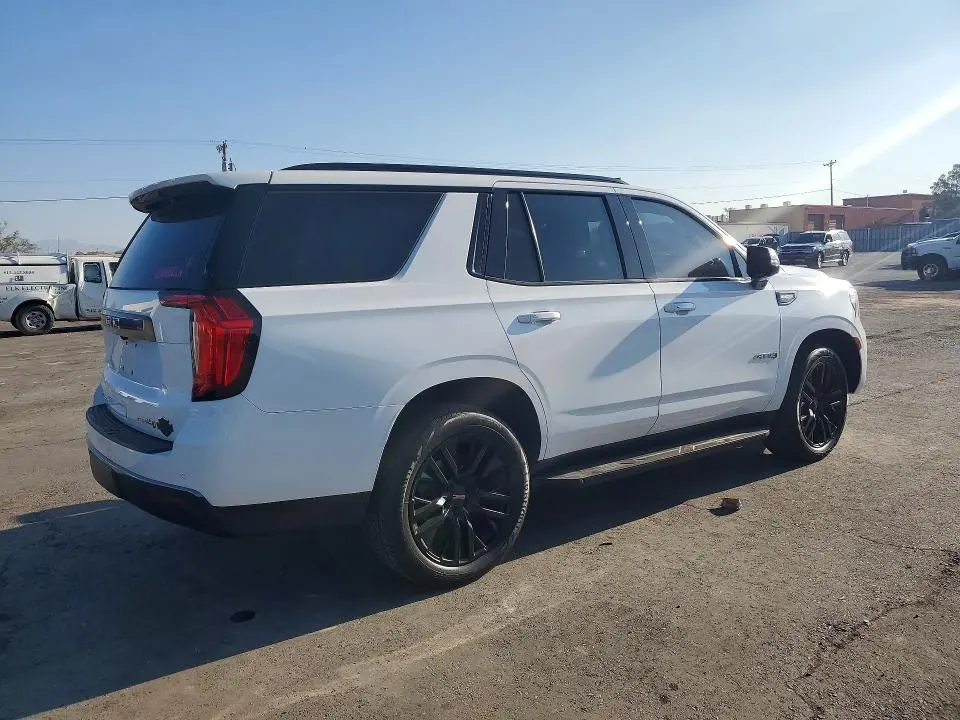 2021 GMC YUKON AT4  
