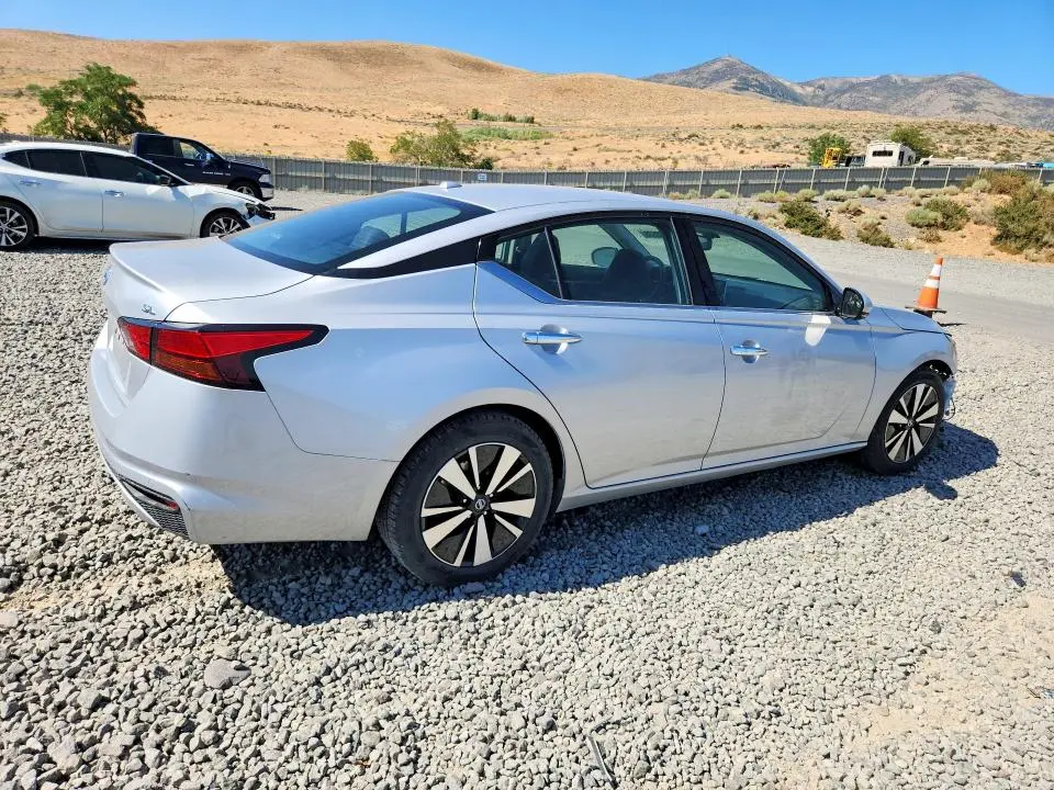 2020 NISSAN ALTIMA SL  