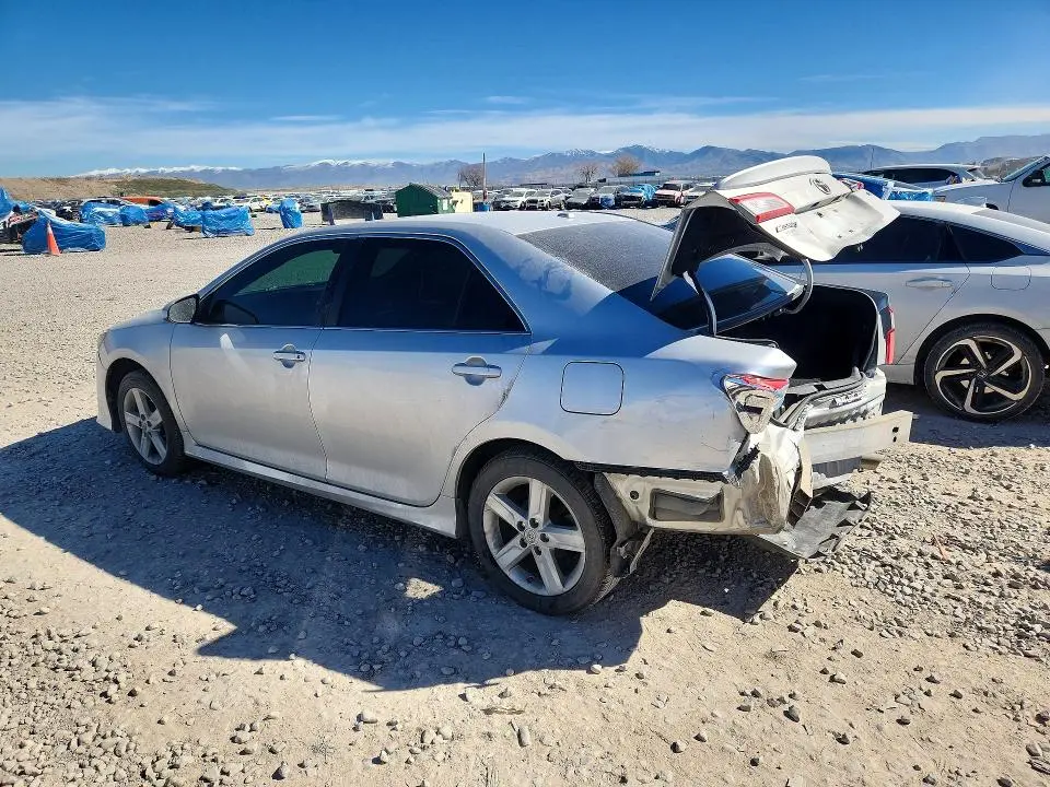 2012 TOYOTA CAMRY SE  