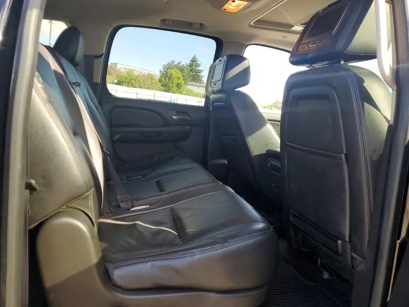 2013 CHEVROLET SUBURBAN K1500 LTZ  