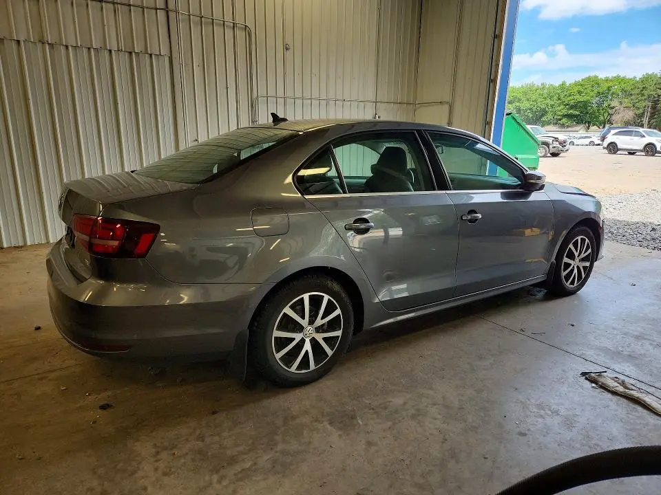2018 VOLKSWAGEN JETTA SE  