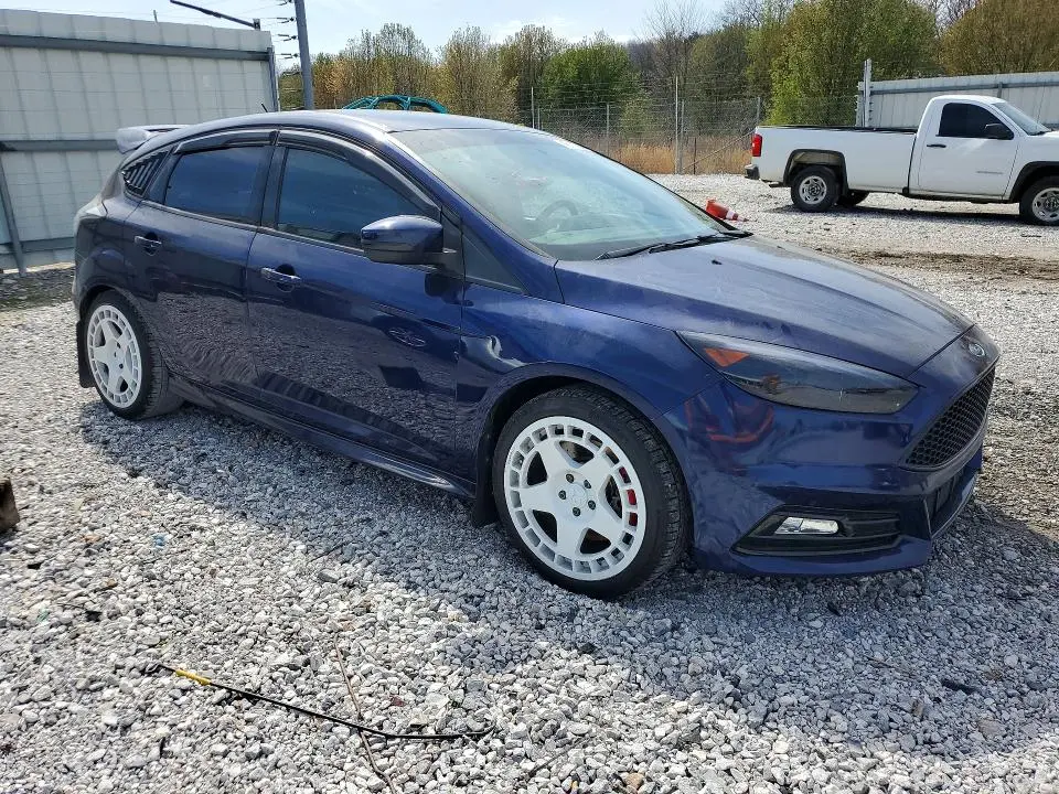 2017 FORD FOCUS ST  