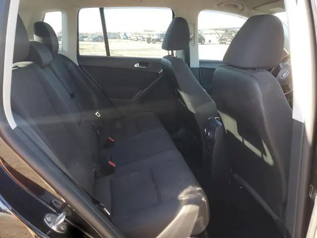 2013 VOLKSWAGEN TIGUAN S  