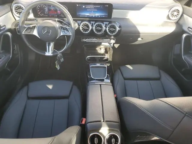 2025 MERCEDES-BENZ CLA 250  